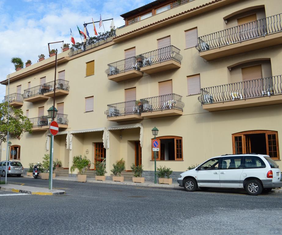 Hotel La Filadelfia Lipari  Exterior foto